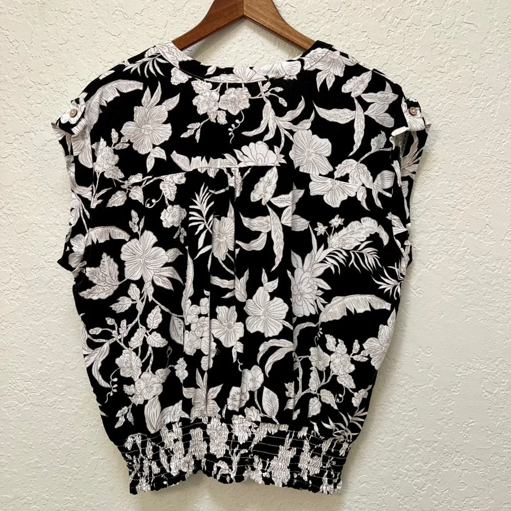 Joie De Vivre Womens XL Black White Floral Smocked Hem Linen Blend Blouse Top